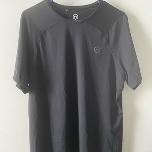 Under armor rush tshirt Size Large gently used